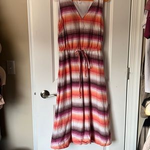 Gap lines stripped v neck dress with tie and pockets. Size 6T or 6 tall